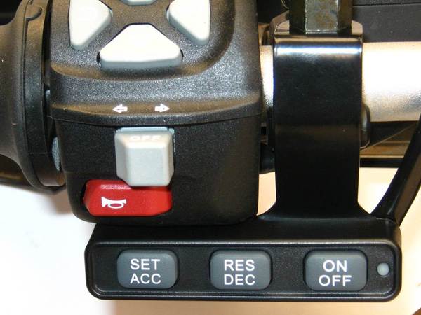 MCCruise TBW Aftermarket Cruise Control Mounted Until Left Handlebar Closeup