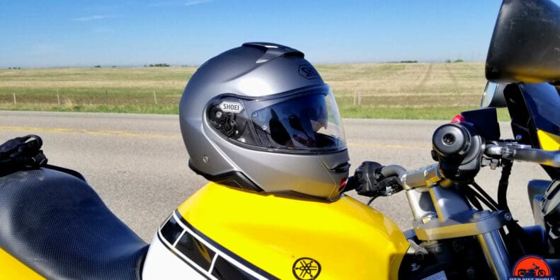 Shoei Neotec II on a Yamaha FZ-6 Fazer