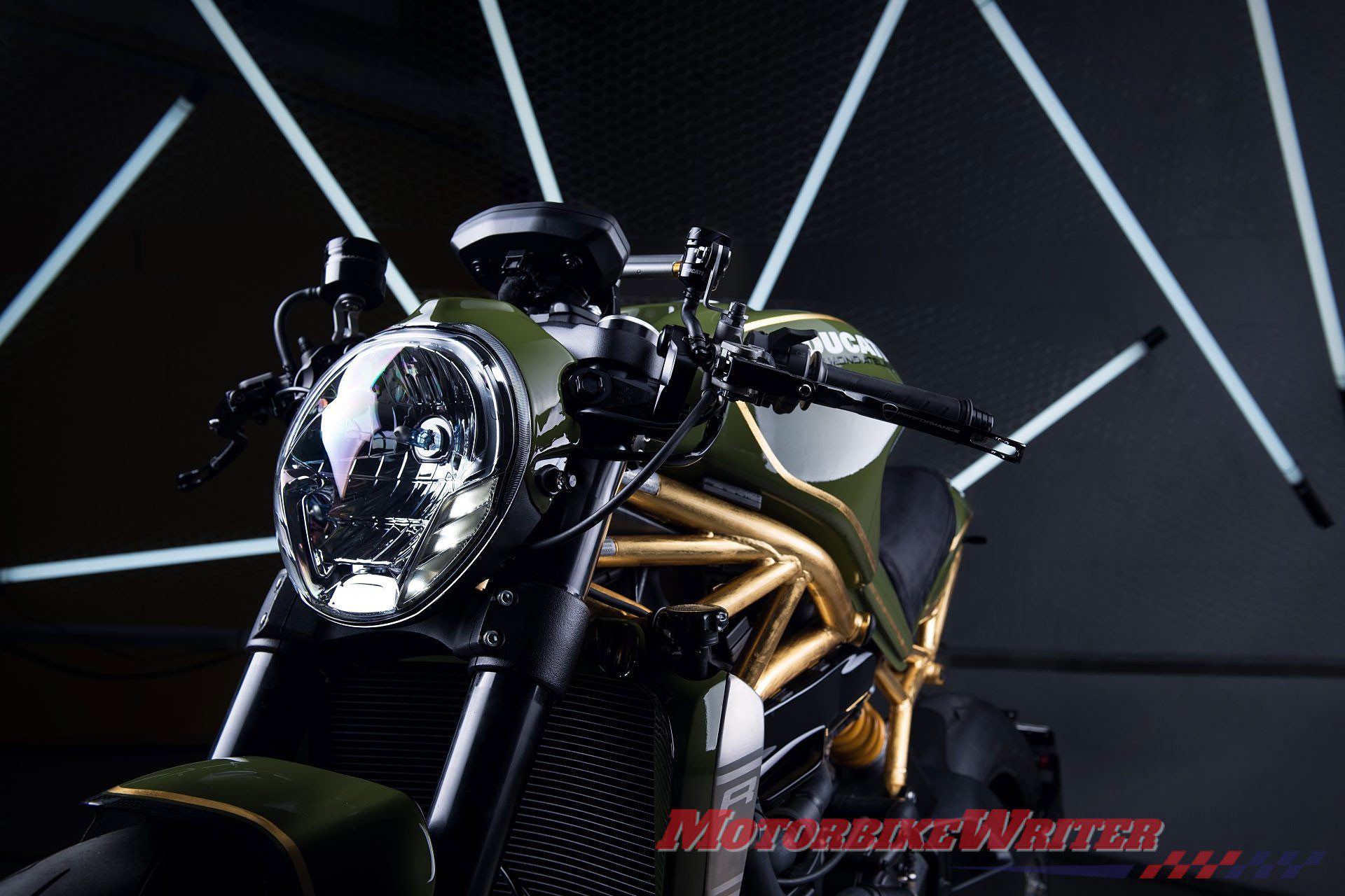 Gold Diamond-Atelier Ducati Monster 1200 R bling-1