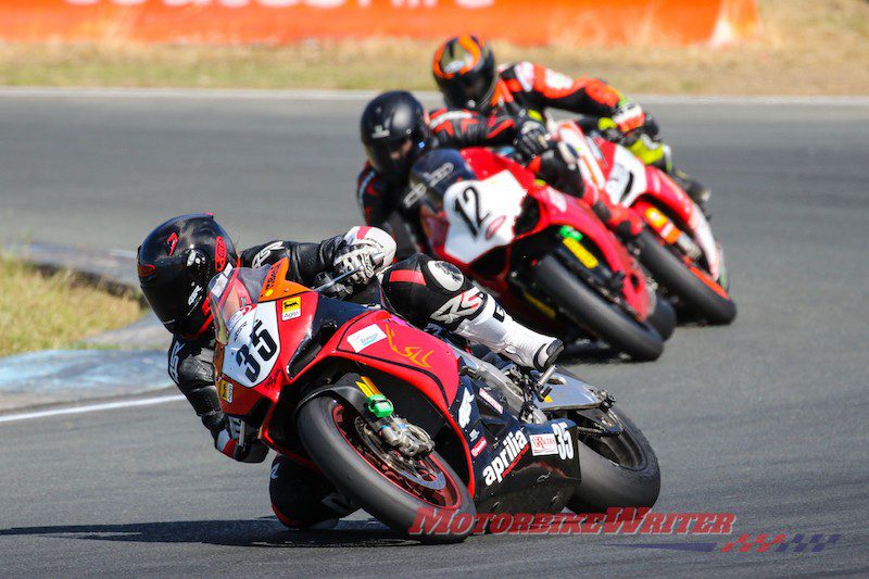 Superbike racing returns to Lakeside Raceway - FX Superbike racing at Queensland Raceway (Image by Col Wright of colliegeorgepix.com.au)