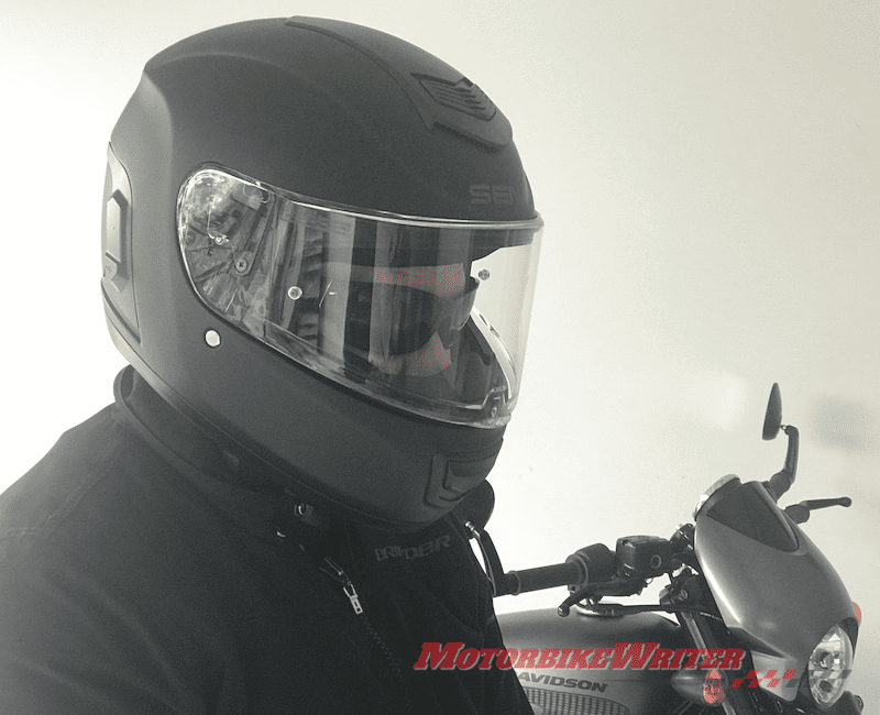 Sena Momentum Lite Bluetooth helmet