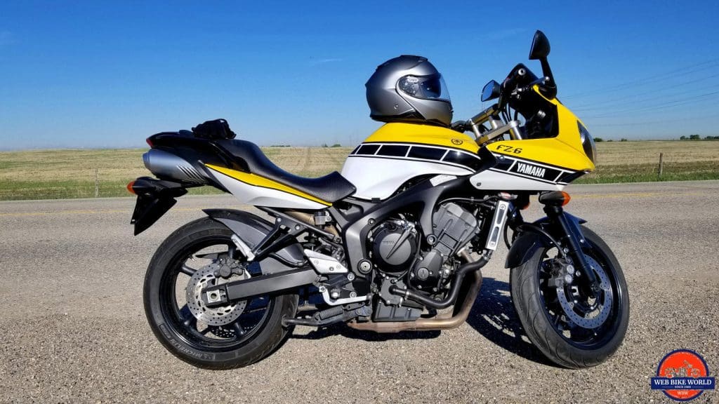 Shoei Neotec II on a Yamaha FZ-6 Fazer