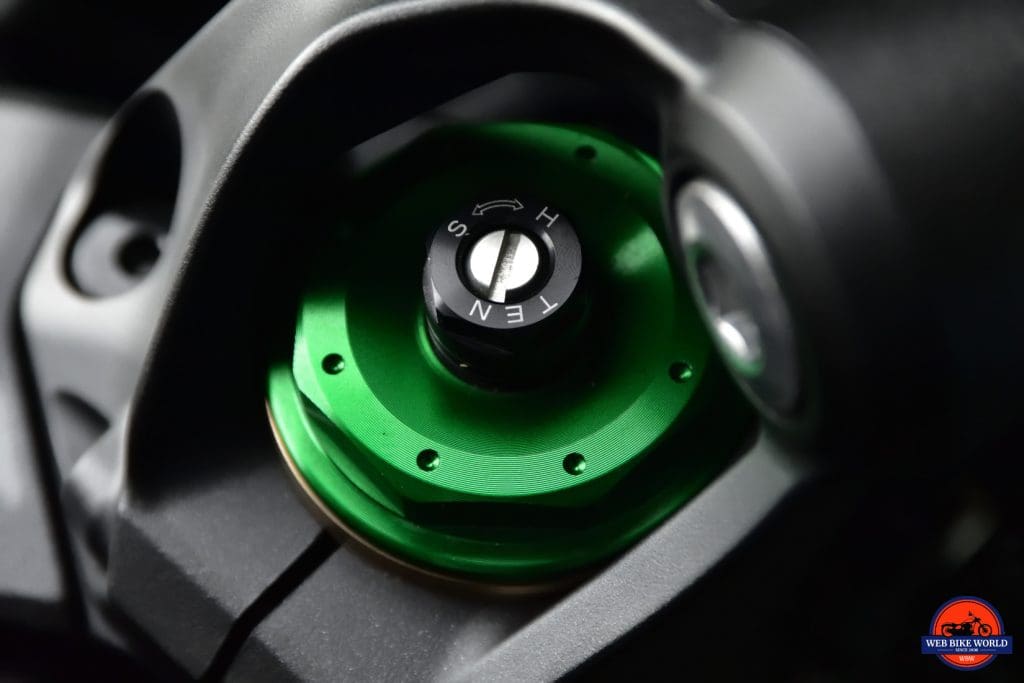 2018 Kawasaki Ninja H2SXSE adjuster for front suspension.