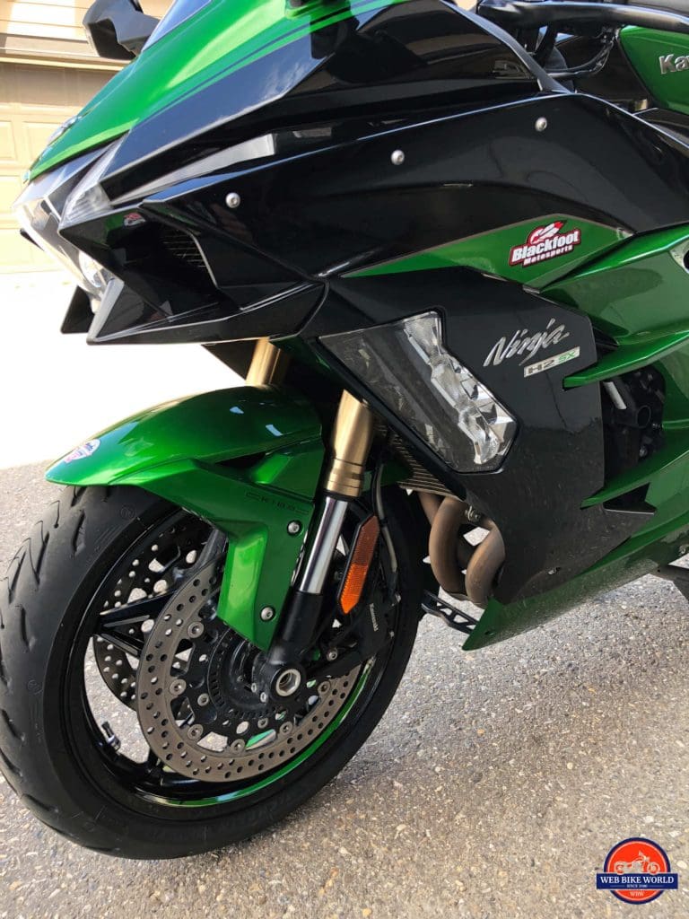 2018 Kawasaki Ninja H2SXSE cornering lights.