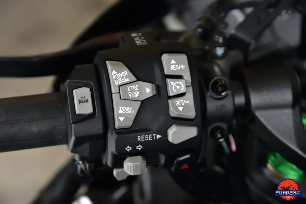 2018 Kawasaki Ninja H2SXSE left handlebar switches.