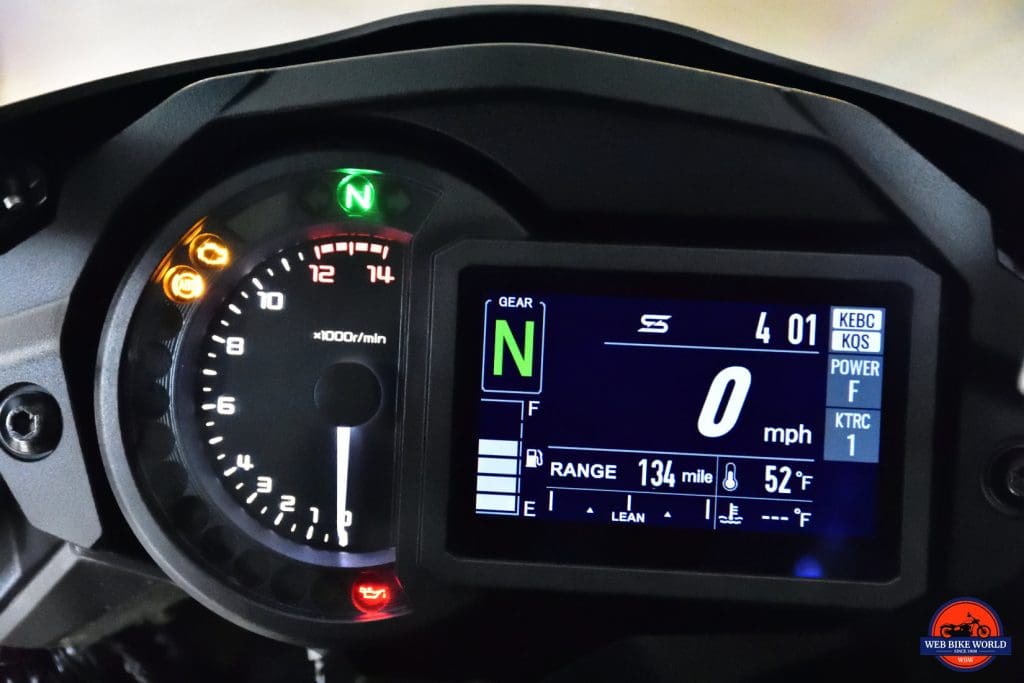 2018 Kawasaki Ninja H2SXSE gauges and TFT display.