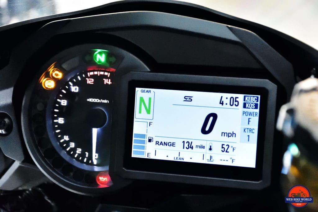 2018 Kawasaki Ninja H2SXSE gauges and TFT display.