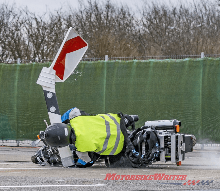 Germany replaces dangerous steel road signs with plastic signs
