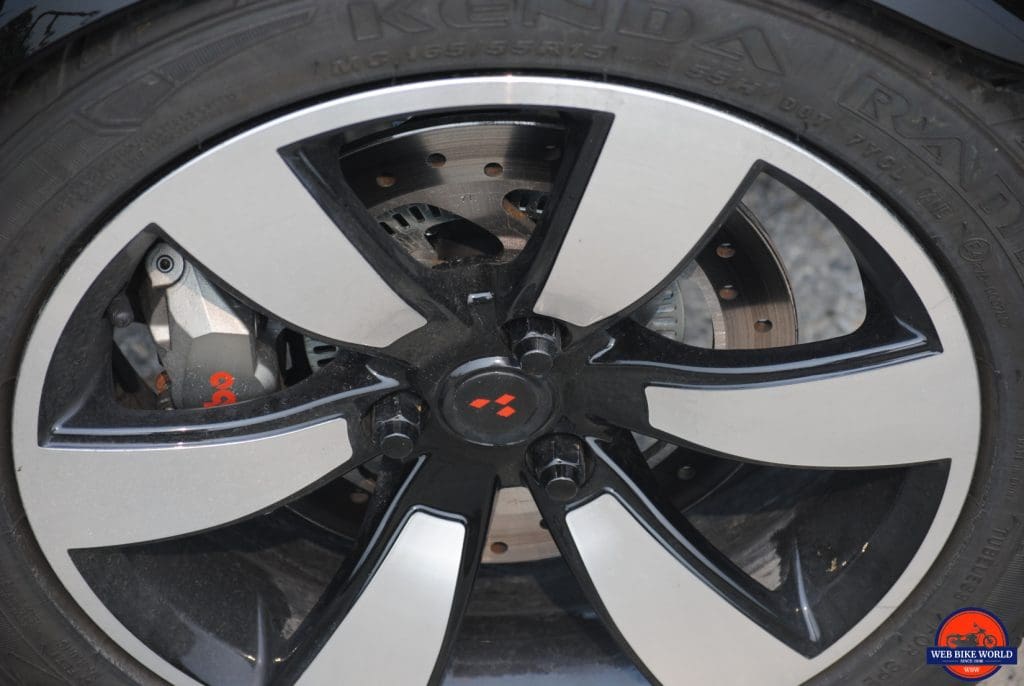 Closeup of Kenda tire on CAN-AM F3-S Spyder