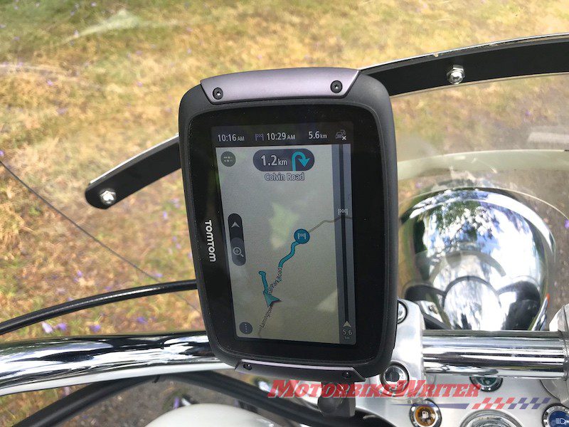 Map expert reviews TomTom Rider 550