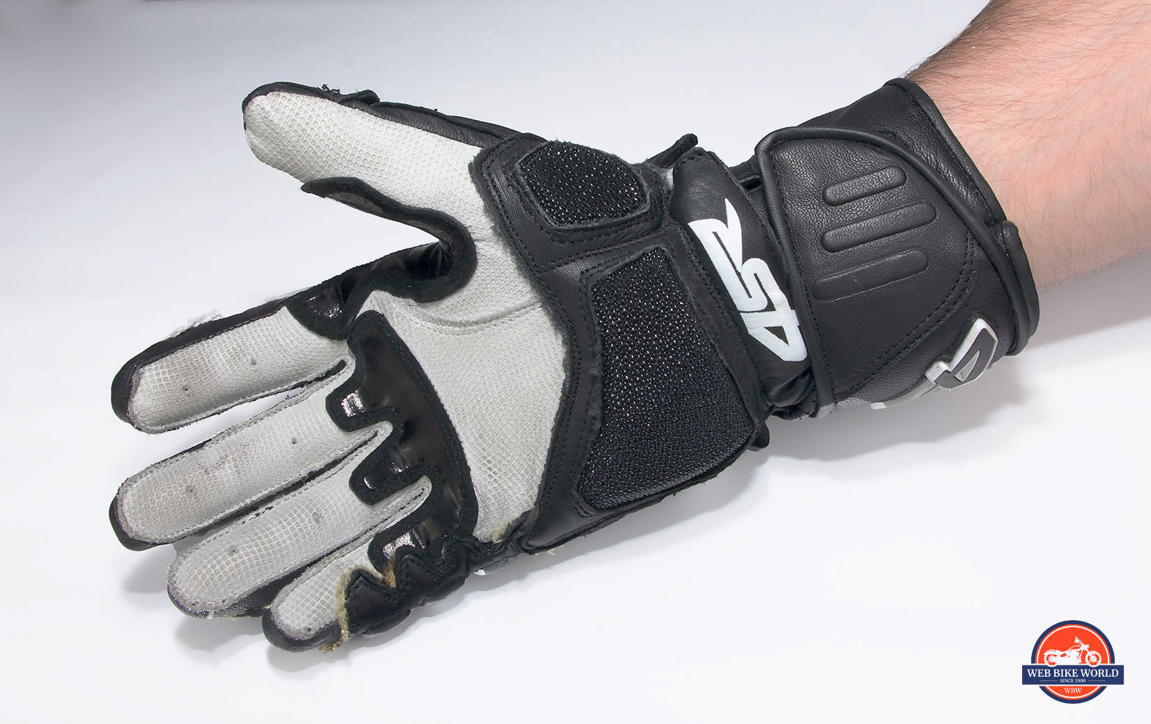 4SR 96 Stingray Racing Gloves Hands On Review
