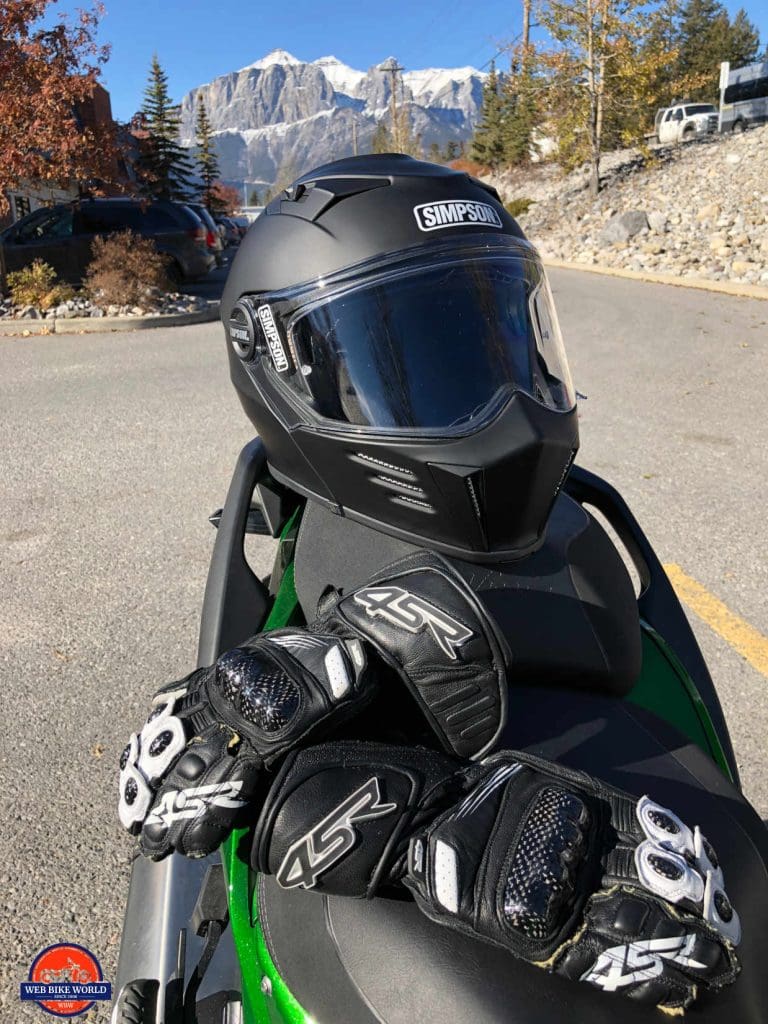 4SR 96 Stingray gloves and Simpson Mod Bandit helmet.