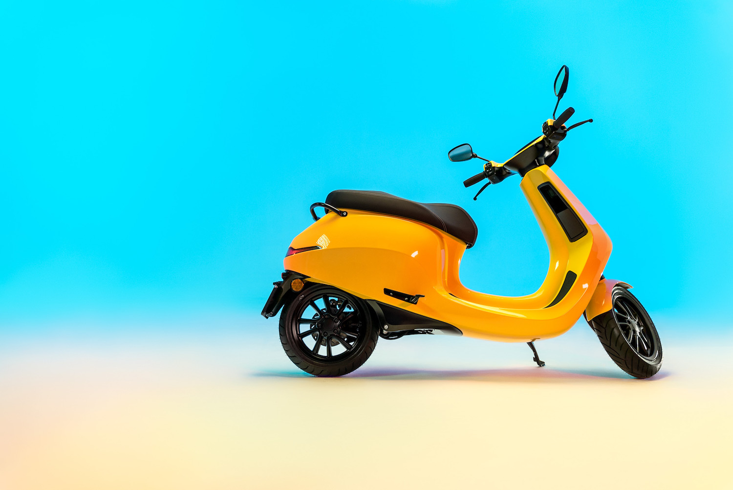 Etergo Gets €10 Million Investment for Battery-Swapping Scooters