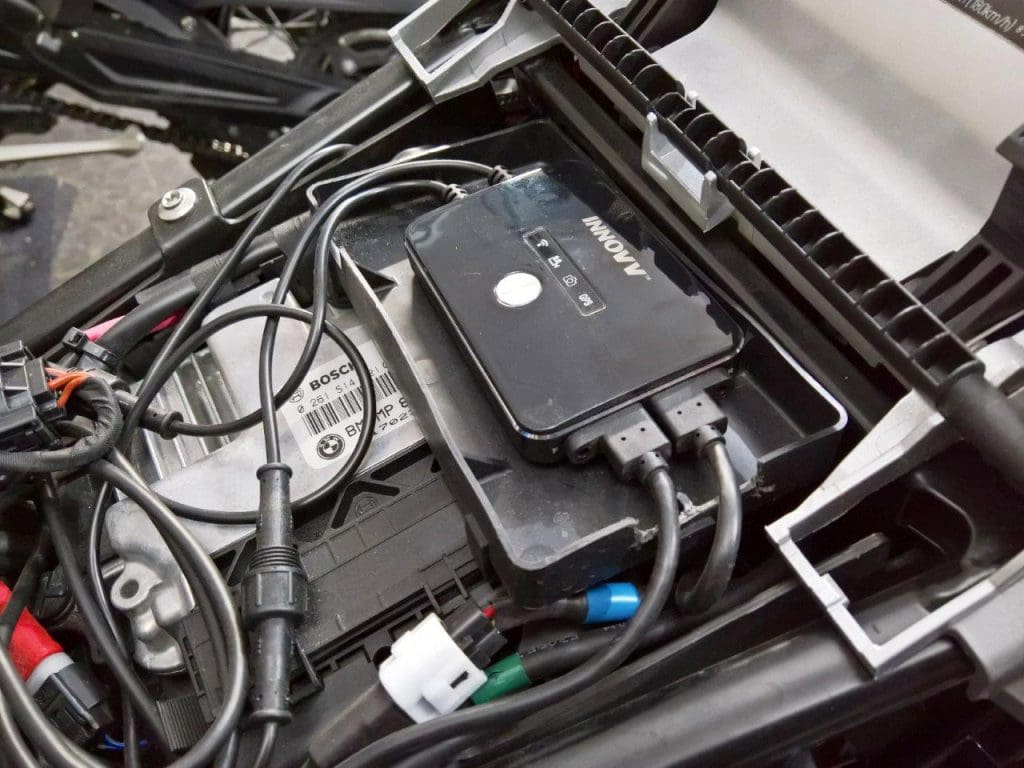 Custom DVR installation for the K2 on the R1200GS