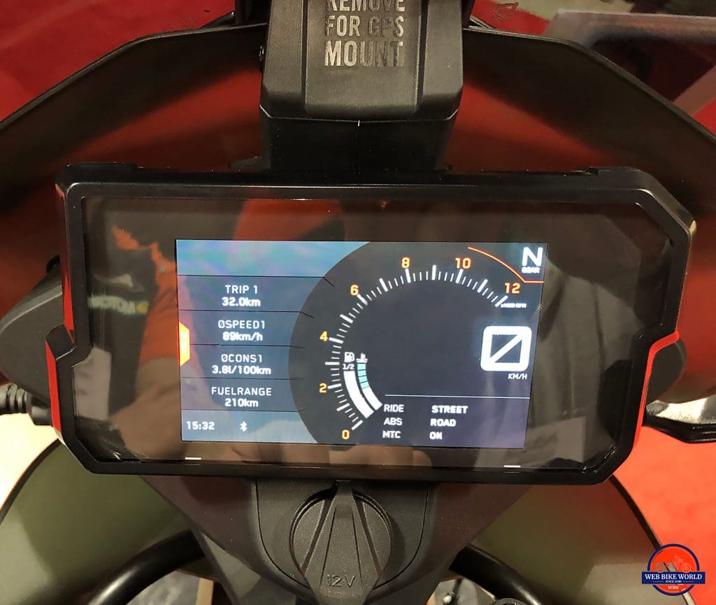 2019 KTM 790 Adventure R display.