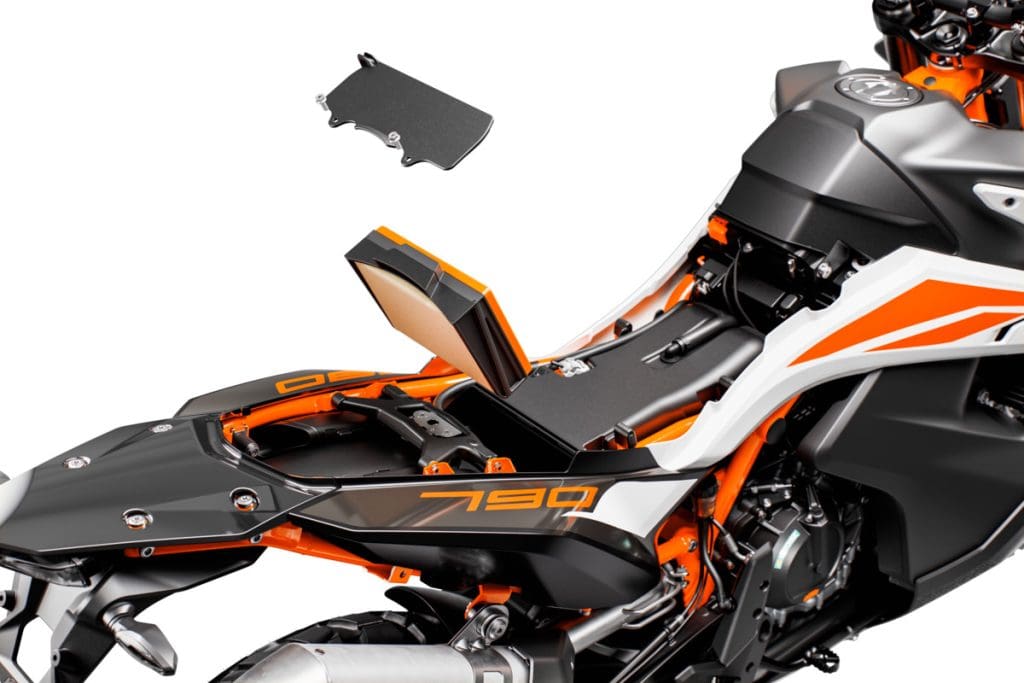 2019 KTM 790 Adventure R Air filter.