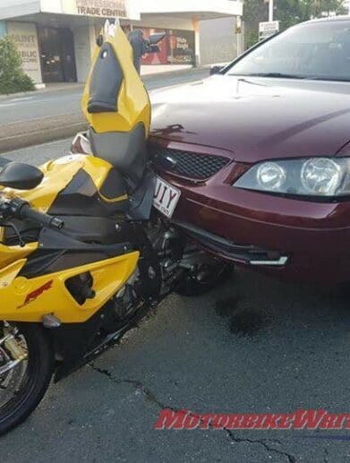 road rage tailgate tailgating rear-ender motorcycles BMW S 1000 RR lane filtering lane splitting gap