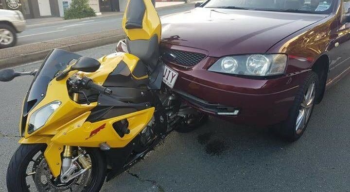 road rage tailgate tailgating rear-ender motorcycles BMW S 1000 RR lane filtering lane splitting gap