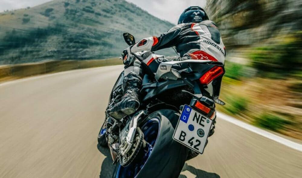 Bridgestone Battlax Hypersport S22 sport radial tires