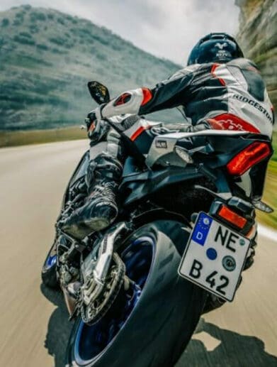 Bridgestone Battlax Hypersport S22 sport radial tires