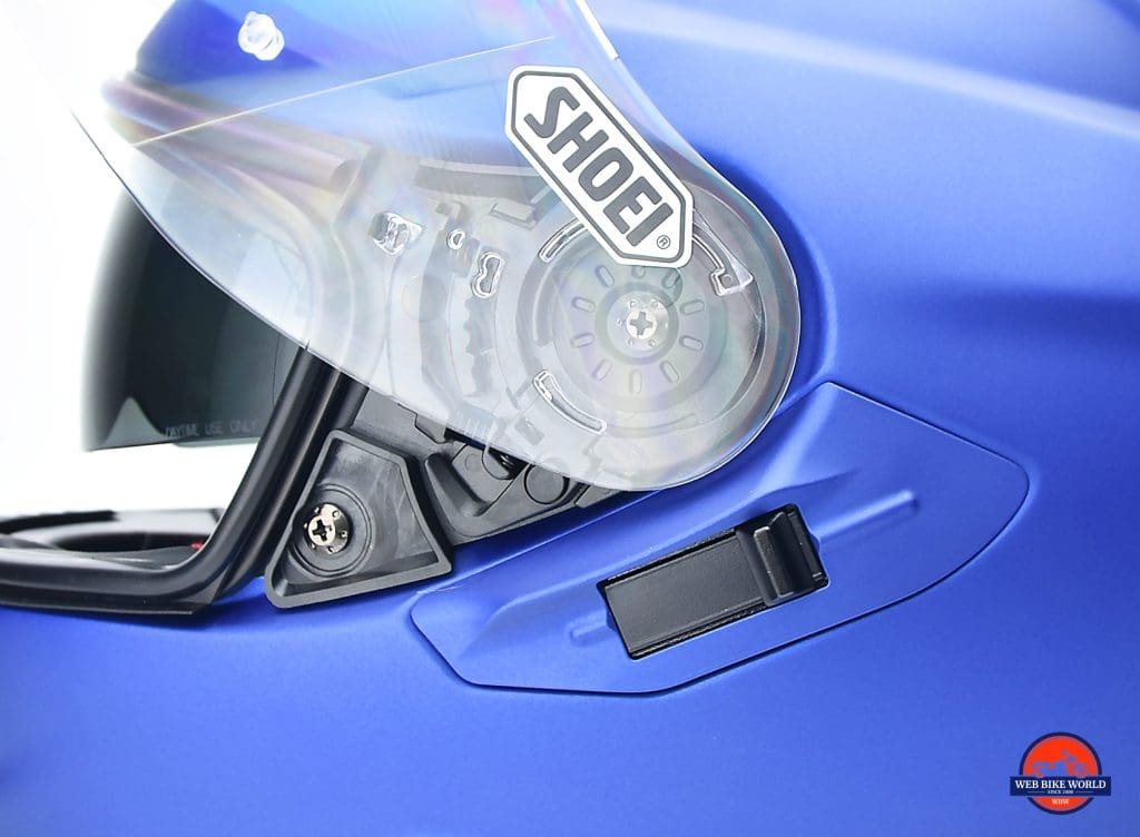 Switch for controlling the internal sun lens on The Shoei GT Air II.