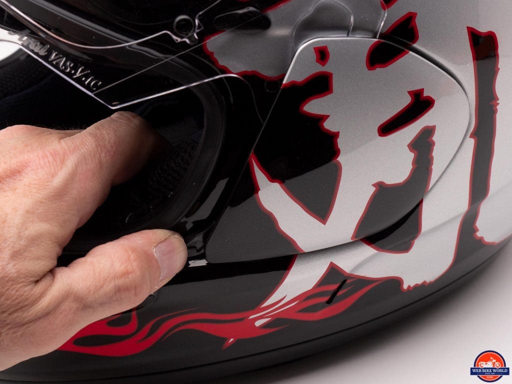 Arai Defiant-X Helmet visor removal lever