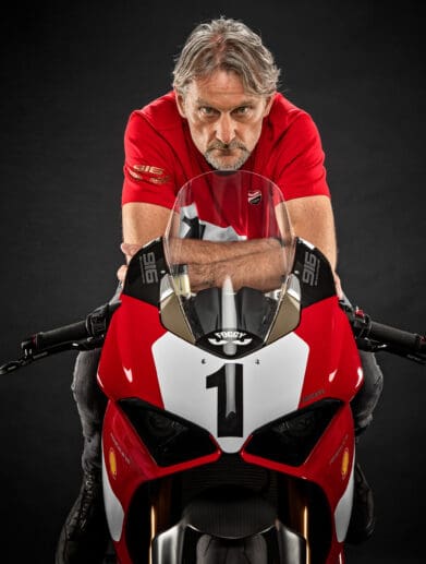 Panigale V4 916 tribute