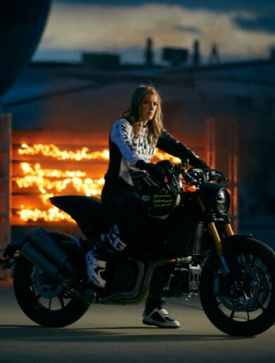 Vicki golden Evel Live 2