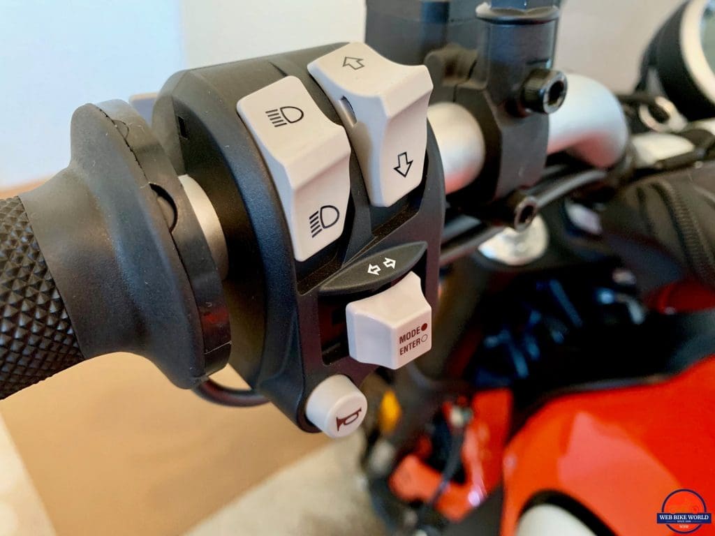 2019 Ducati Scrambler Icon switch gears