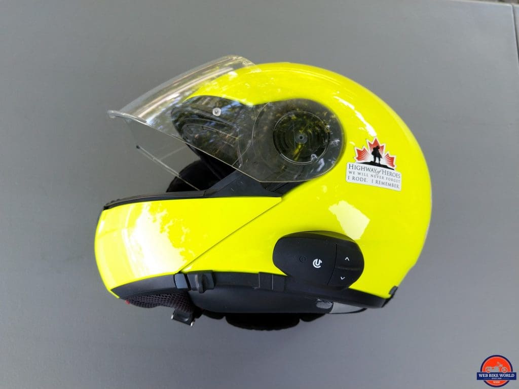 UClear AMP Go BT System attached to side of SCHUBERTH C3