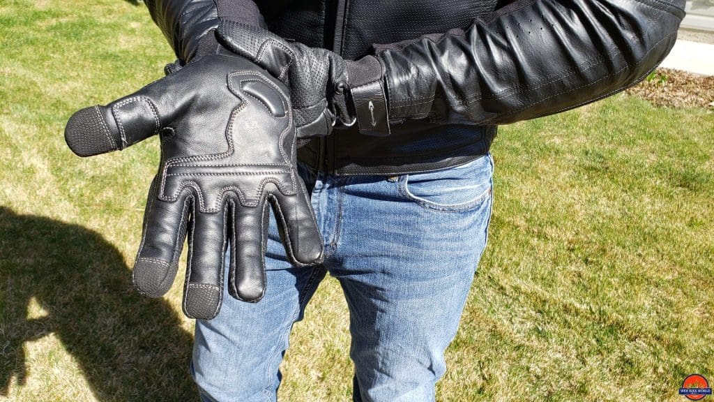 showing the palm of the motonation campeon leather glove