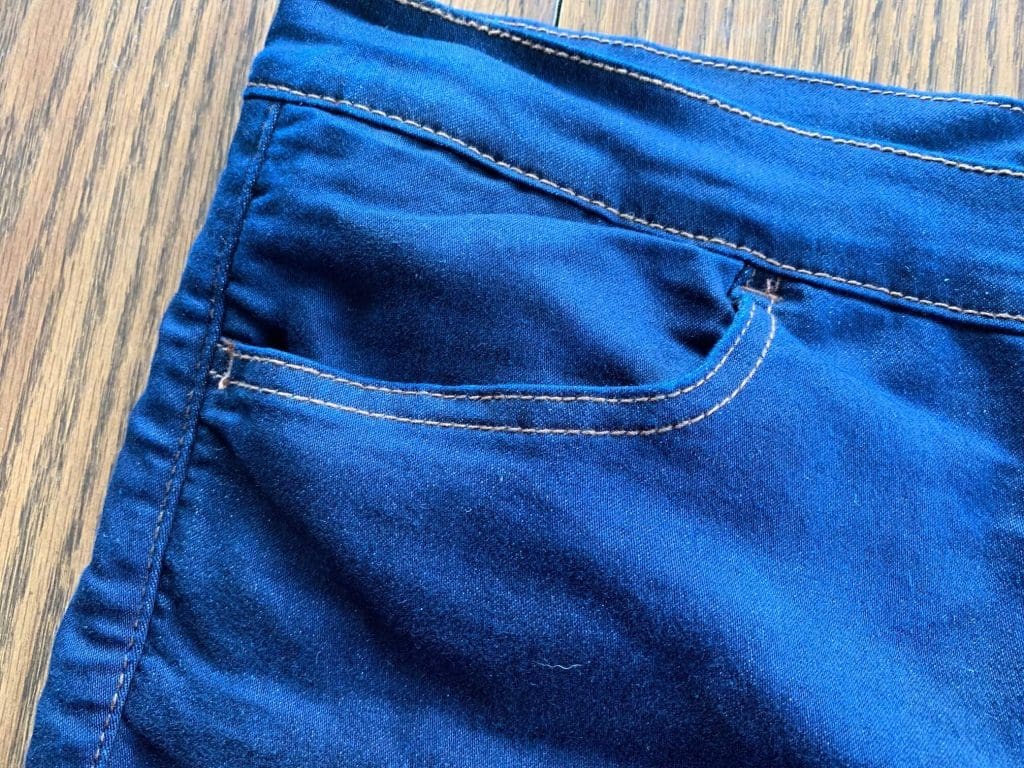 Oxford Women’s Super Jeggings pocket closeup