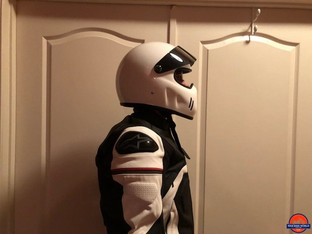 MATRIX ALPHA STREETFIGHTER PROFILE VIEW WITH VISOR OPEN