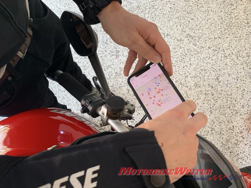 SP Connect Moto Bundle For iPhone - RevZilla