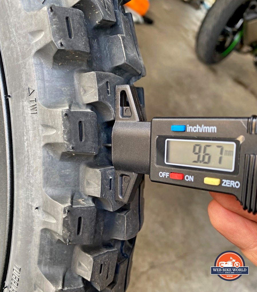 Motoz Tractionator Adventure front tire after 5000 miles.