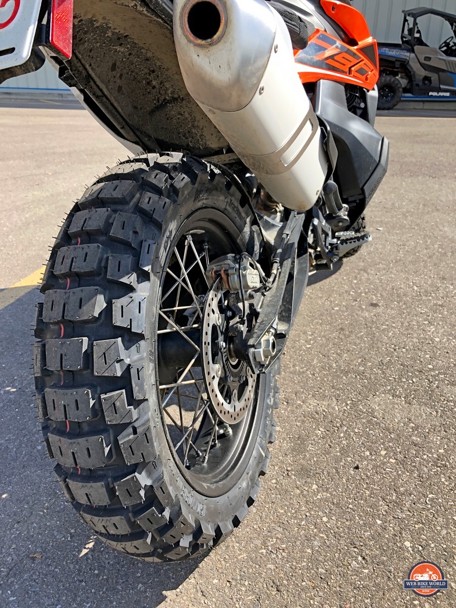 Menneskelige race græs Ekspression Motoz Tractionator Adventure Tires: Traction & Longevity