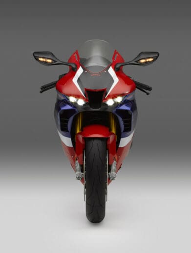 21 Honda CBR1000RR-R Fireblade SP front high beam