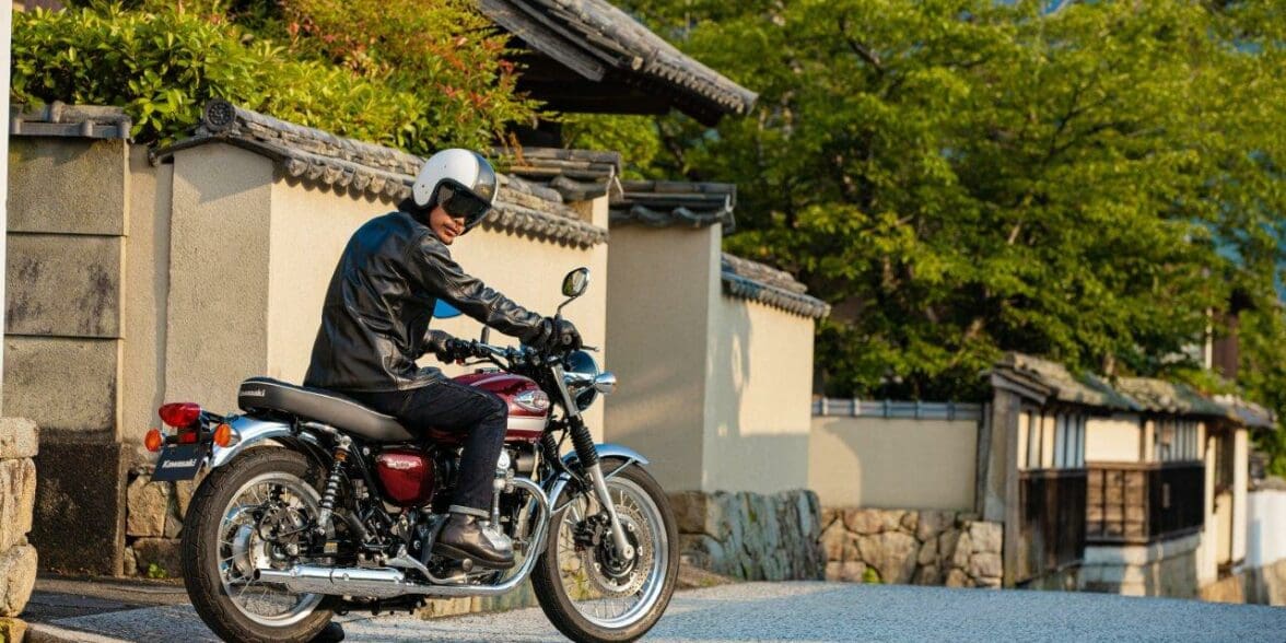 2020 Kawasaki W800 and W800 Cafe