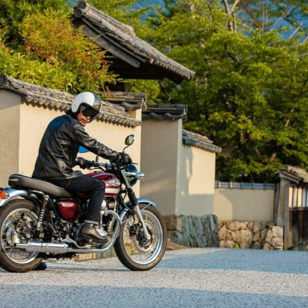 2020 Kawasaki W800 and W800 Cafe