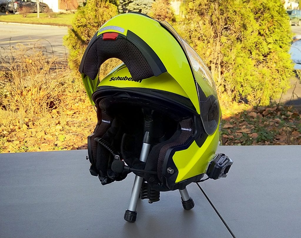 Cardo Scala Rider PACKTALK BOLD installed in SCHUBERTH C3 Pro