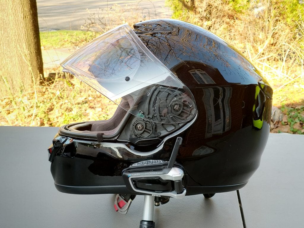 Cardo Scala Rider PACKTALK BOLD installed on Shoei QWEST