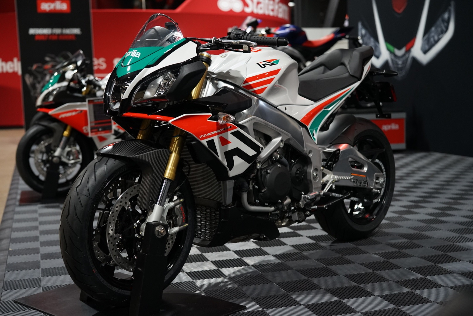 2020 Aprilia Tuono V4 1100 RR Misano [Specs & Info] wBW