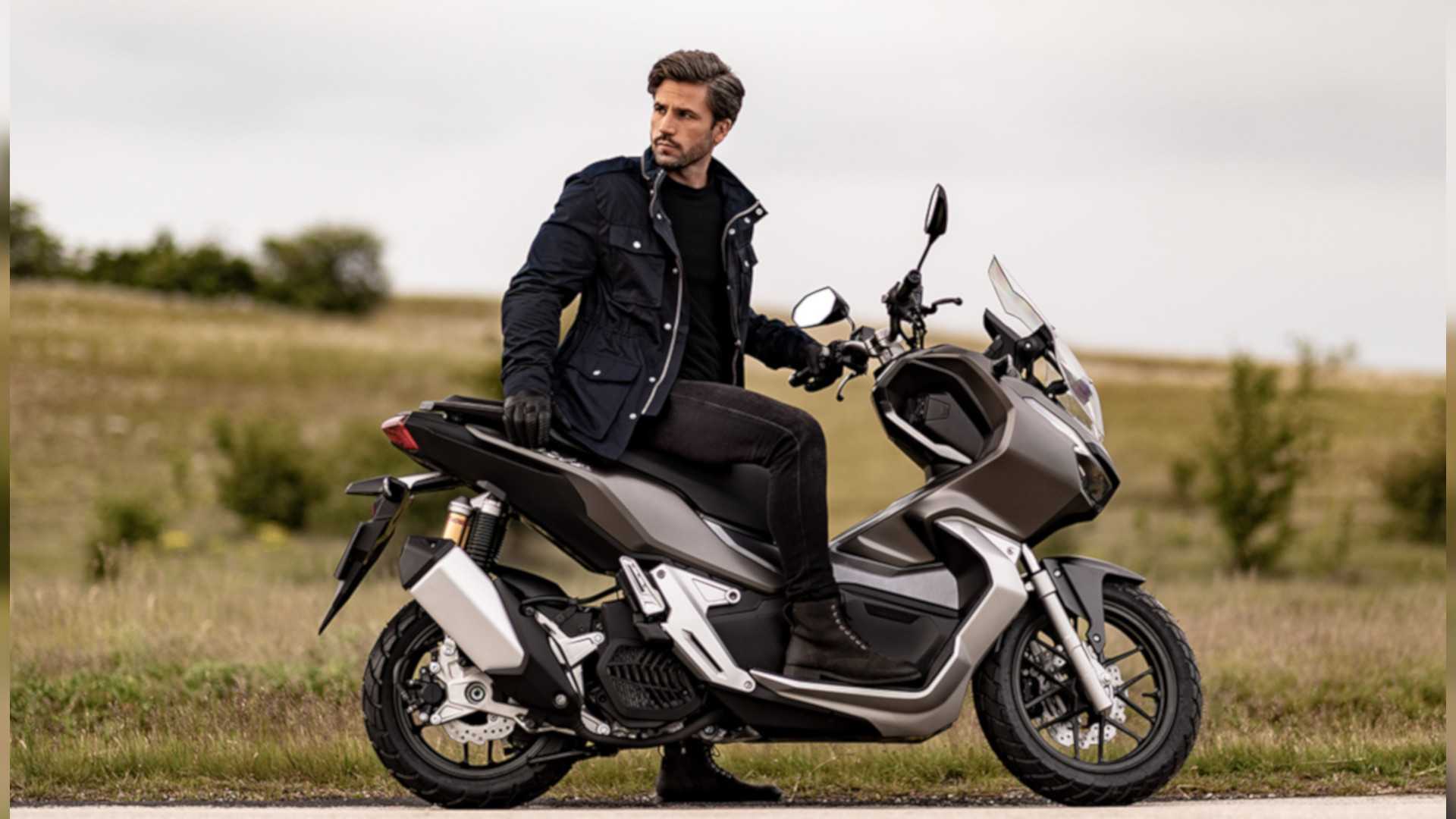 The 21 Honda Adv150 Reviews Make It Sound Like An Awesome Scooter Webbikeworld