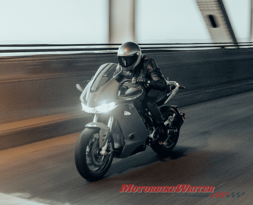 Zero Motorcycles SR/S plug