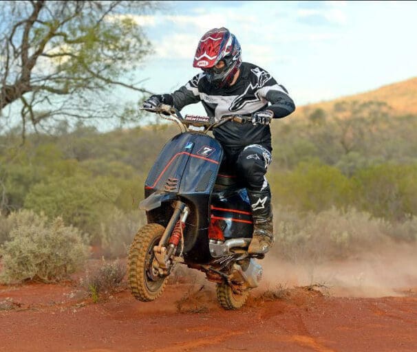 vespa racing in mexican 1000