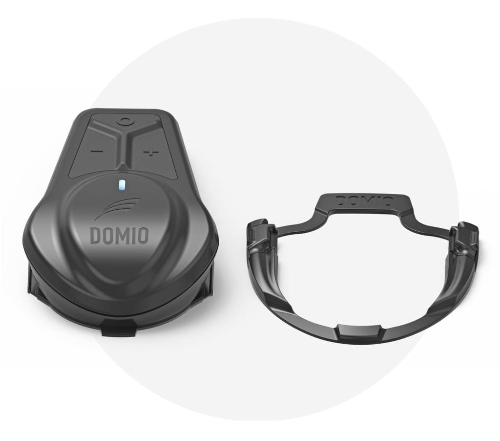 The Domio Moto and mounting bracket.