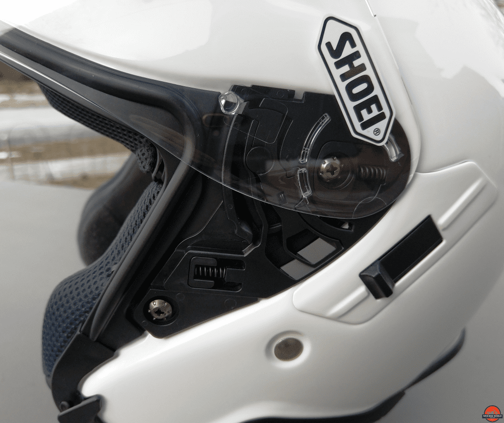 Shoei J-Cruise II, QRSA face shield mechanism looks complex, very simple to use