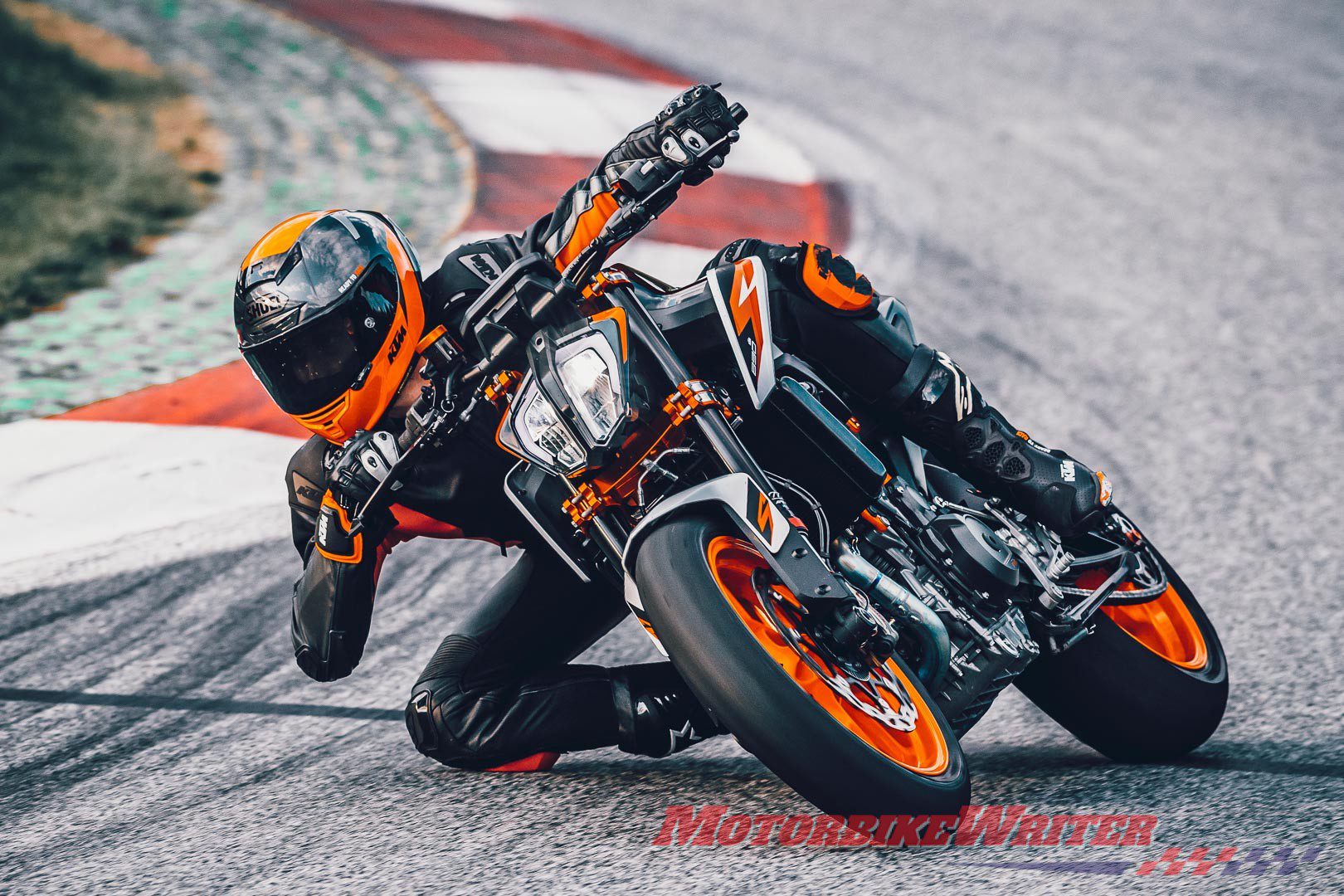 2020 KTM 890 Duke R Super Scalpel