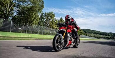 2020 Ducati Streetfighter V4 / V4 S