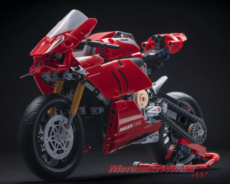 Lego Ducati Panigale V4 R